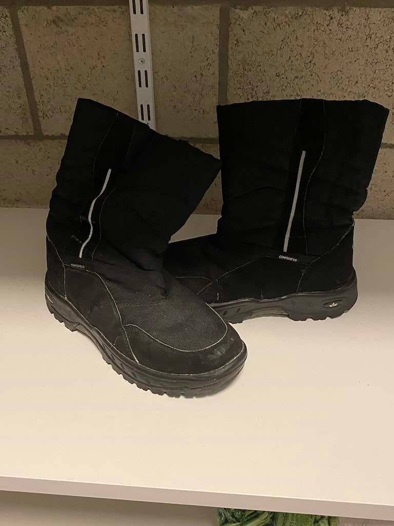 Winter boots, Vêtements | Femmes, Chaussures, Enlèvement ou Envoi, Bottes de neige, Porté, Noir