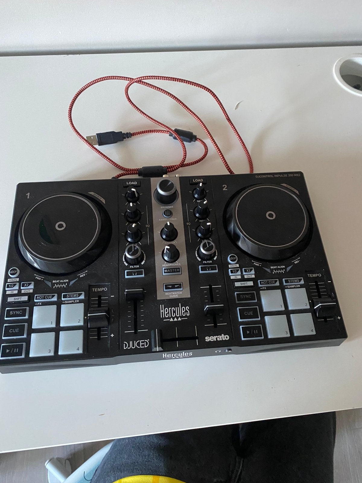 Dj controller hercules mk200, Muziek en Instrumenten, Dj-sets en Draaitafels, Ophalen, Zo goed als nieuw