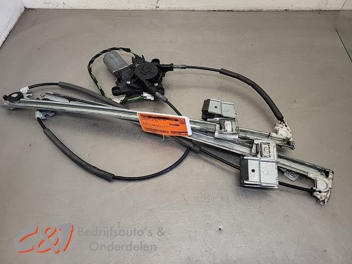 Ruitmechaniek 2Deurs links-voor van een Mercedes Vito, Gebruikt, -, Ophalen of Verzenden, -