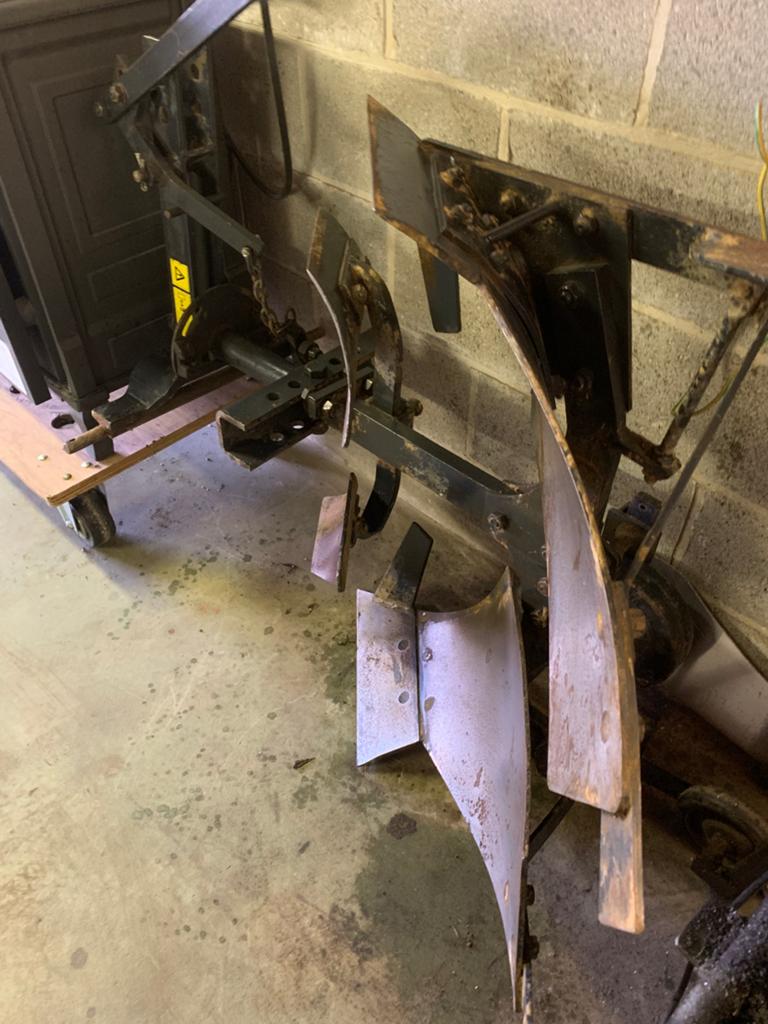 Charrue pour mini-tracteur, Enlèvement