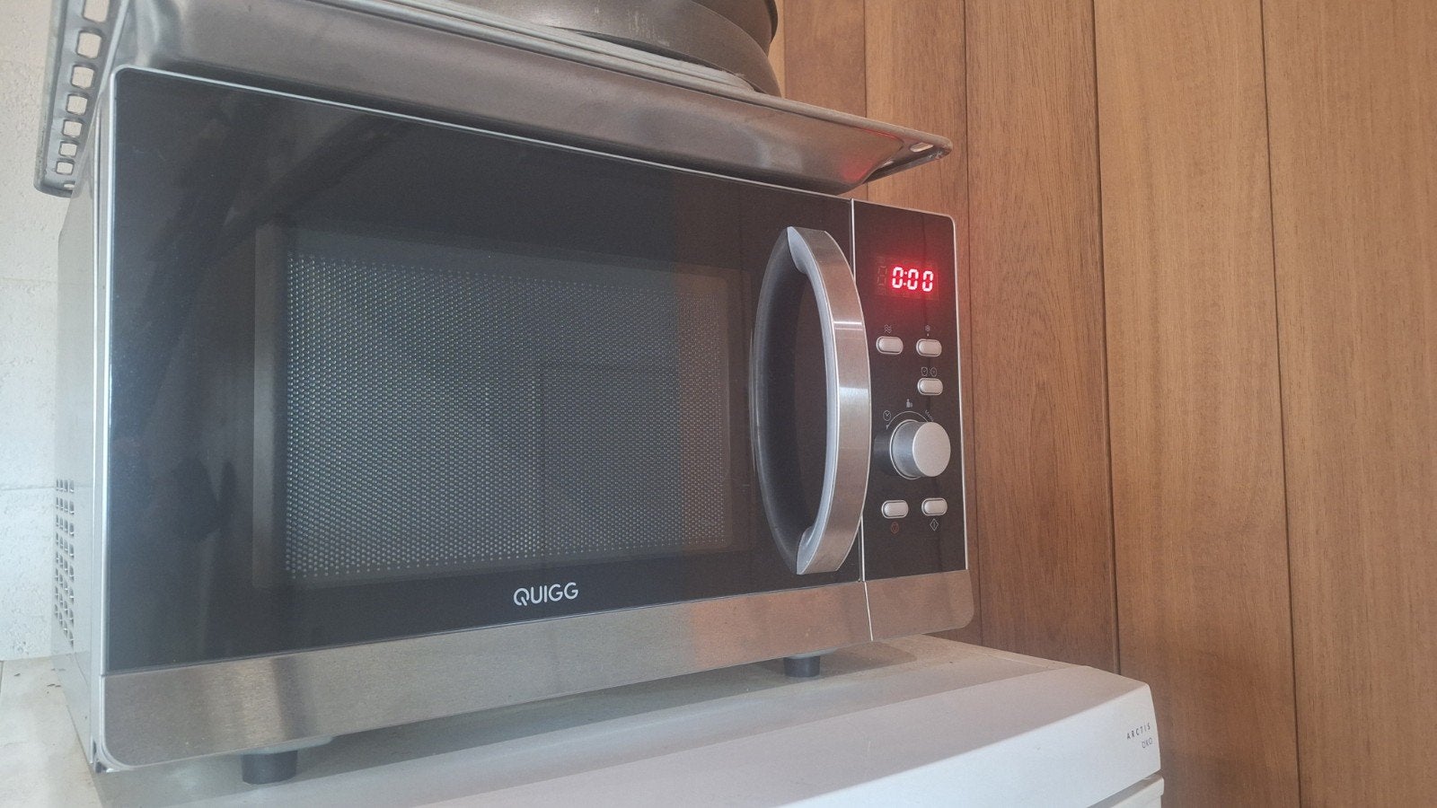 Quigg microgolfoven 800W, weinig gebruikt, Elektronische apparatuur, Microgolfovens, Ophalen, Microgolfoven, Zo goed als nieuw