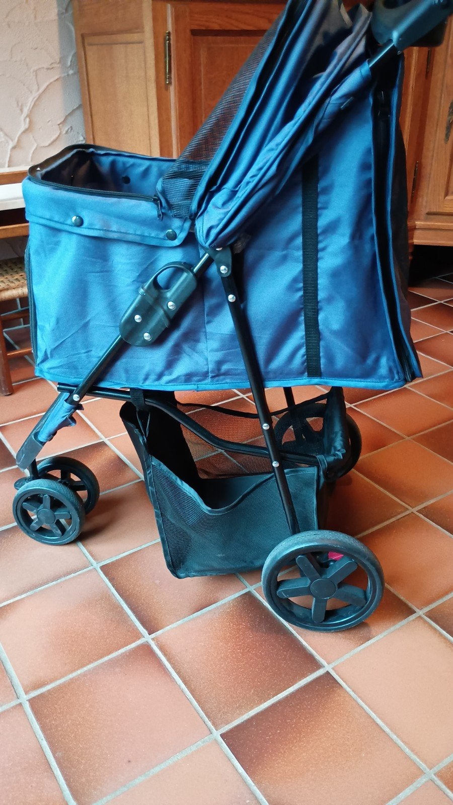 Buggy voor kleine hond of kat, plooibaar wasbaar kussen., Ophalen, Zo goed als nieuw