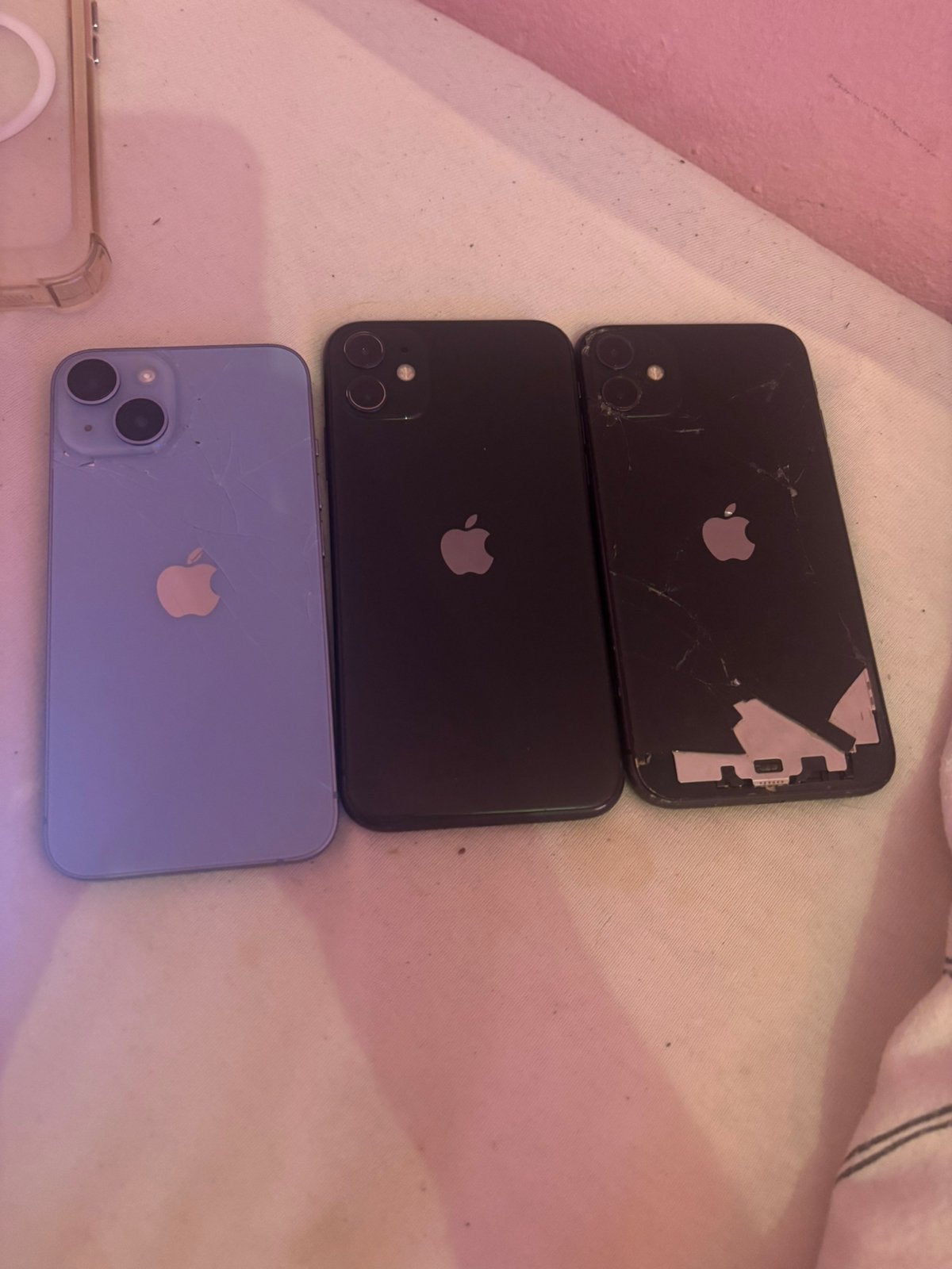 2 iPhone 11 en 1 iphone 13, Telecommunicatie, Mobiele telefoons | Apple iPhone, Ophalen of Verzenden, Zo goed als nieuw, IPhone 11
