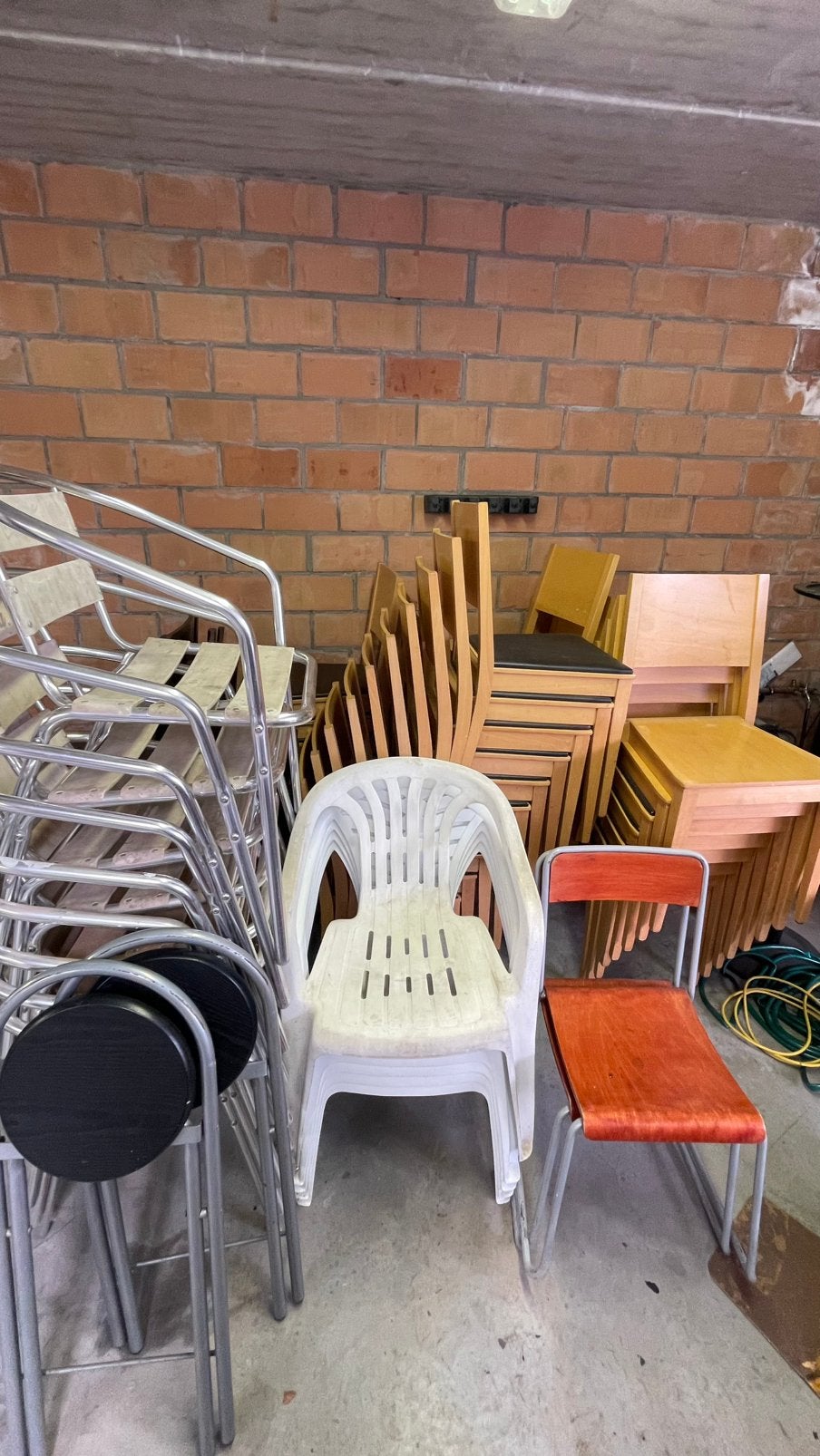 Diverse stoelen te kopen in volledig lot, Ophalen, Zo goed als nieuw