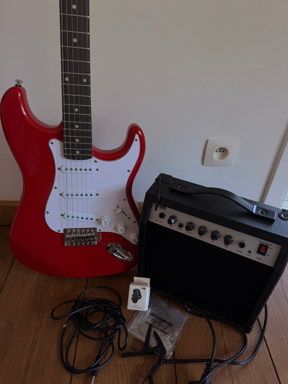 Elektrische gitaarset rood, Musique & Instruments, Instruments à corde | Guitares | Électriques, Enlèvement, Comme neuf