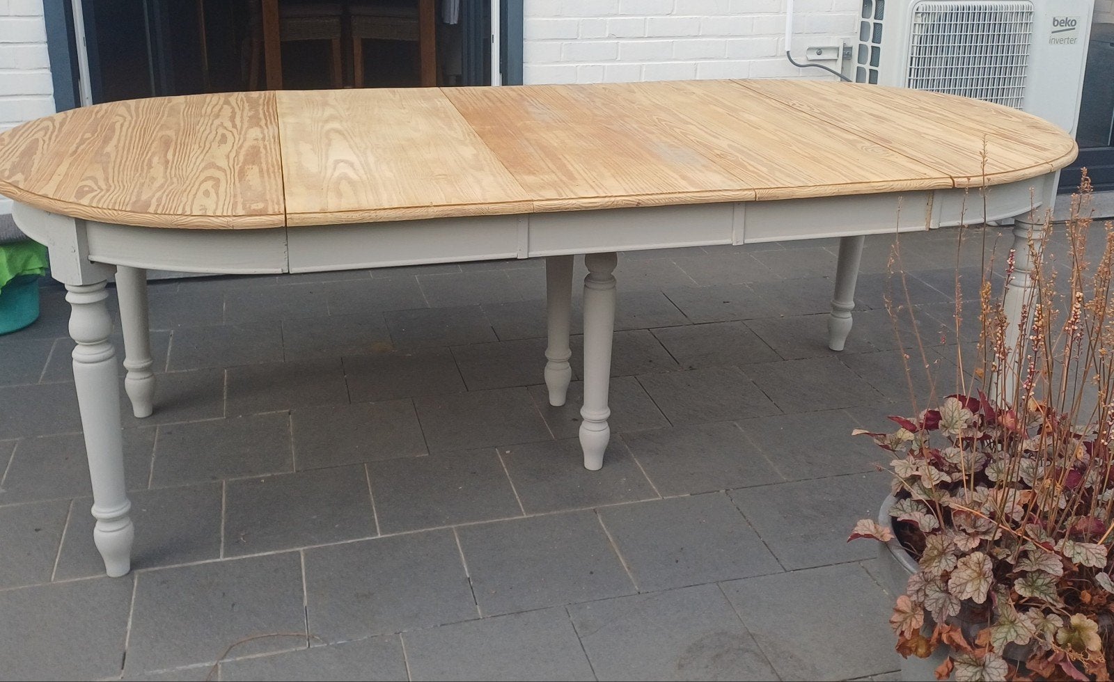 Superbe table 6 pieds pin massif patine Liberon soie grège e, Enlèvement