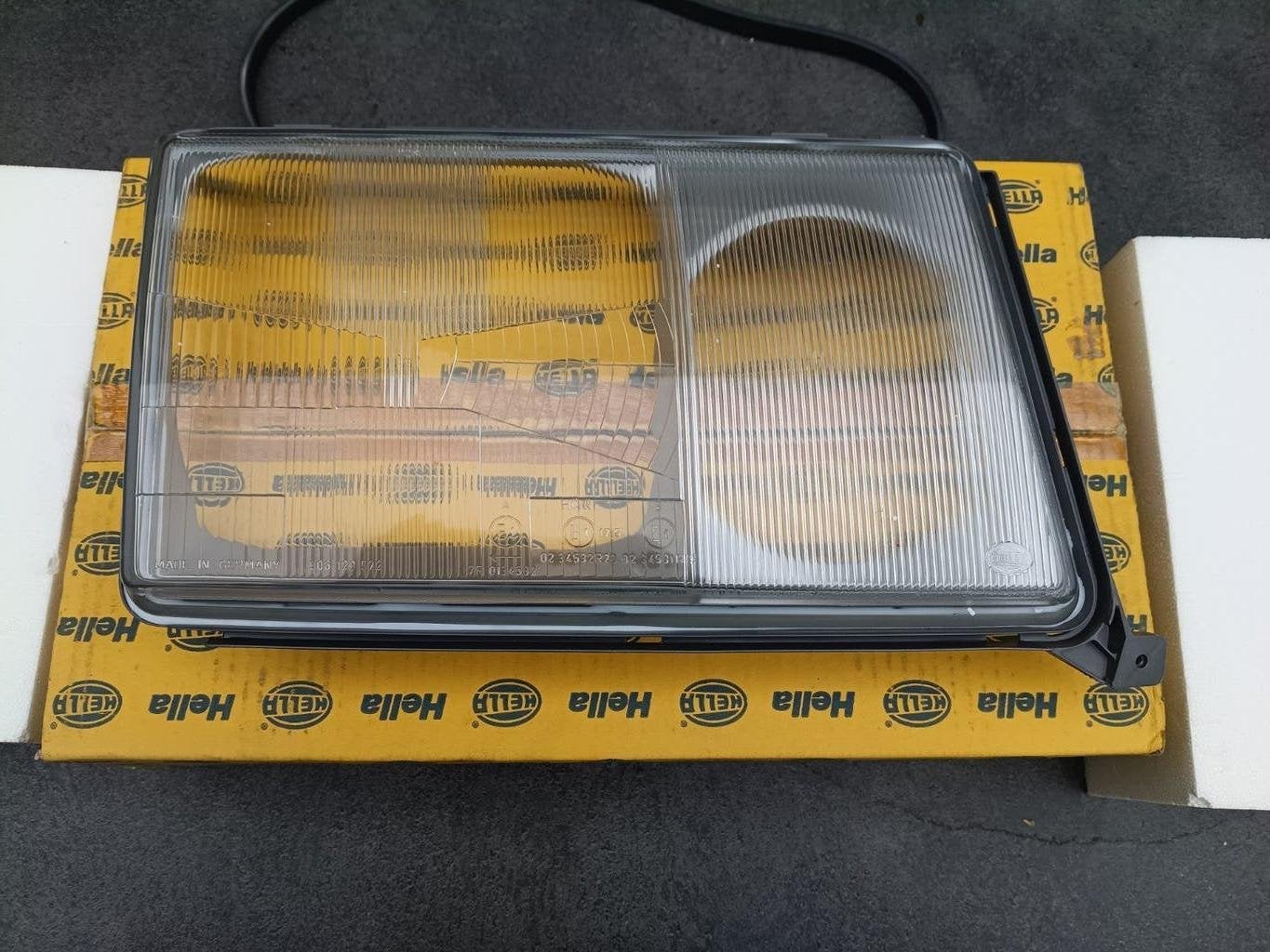 Mercedes W124 Hella NOS, Enlèvement ou Envoi, Mercedes-Benz