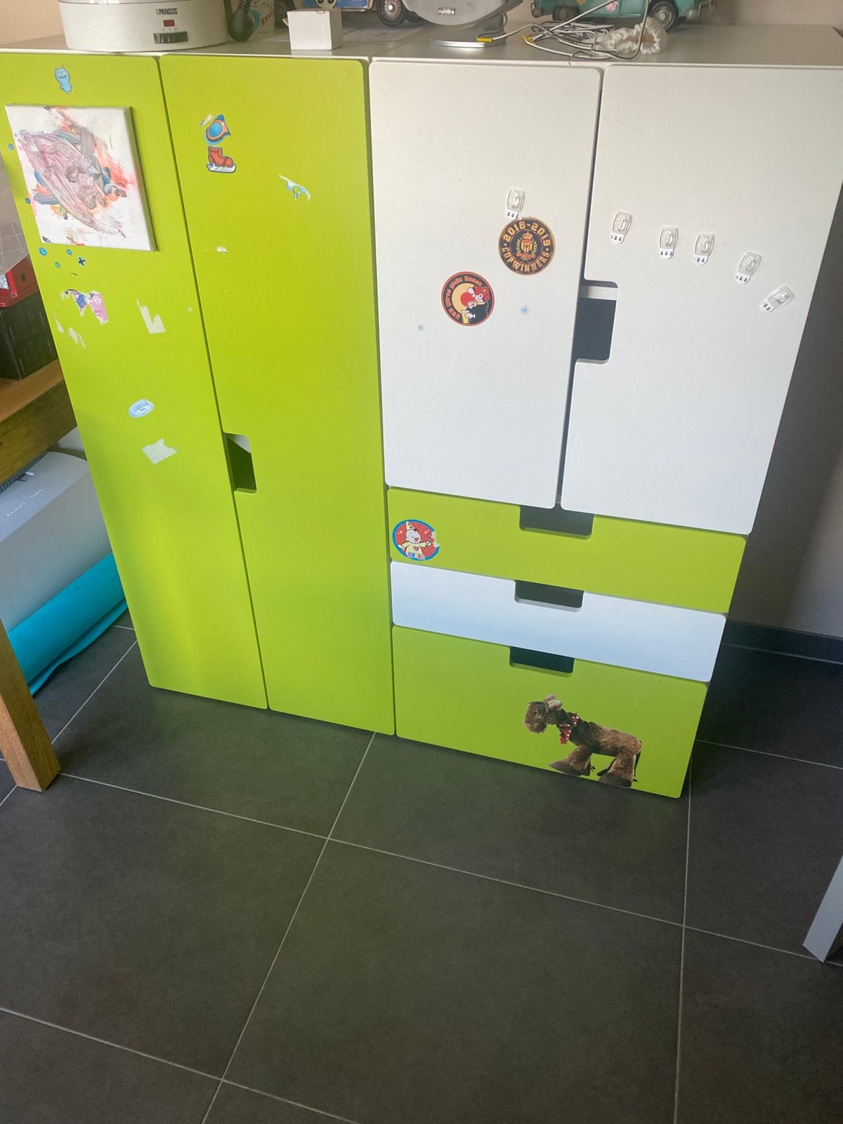 GRATIS 2 kasten en 1 uitklapbare tafel., Ophalen, Gebruikt