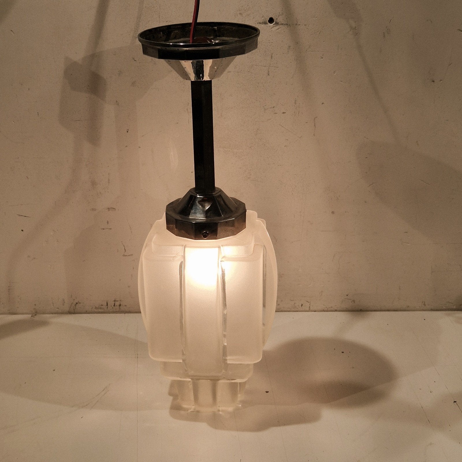 Antieke hanglamp Frankrijk art deco skyscraper hanglamp, Antiek en Kunst, Ophalen of Verzenden