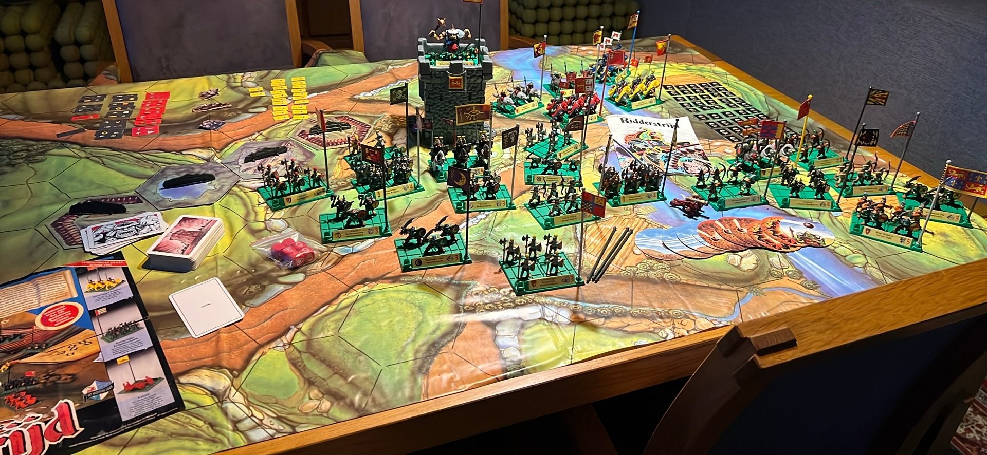 Ridderstrijd 1992 , spel vol veldslag en avontuur COMPLEET, Ophalen of Verzenden, Zo goed als nieuw