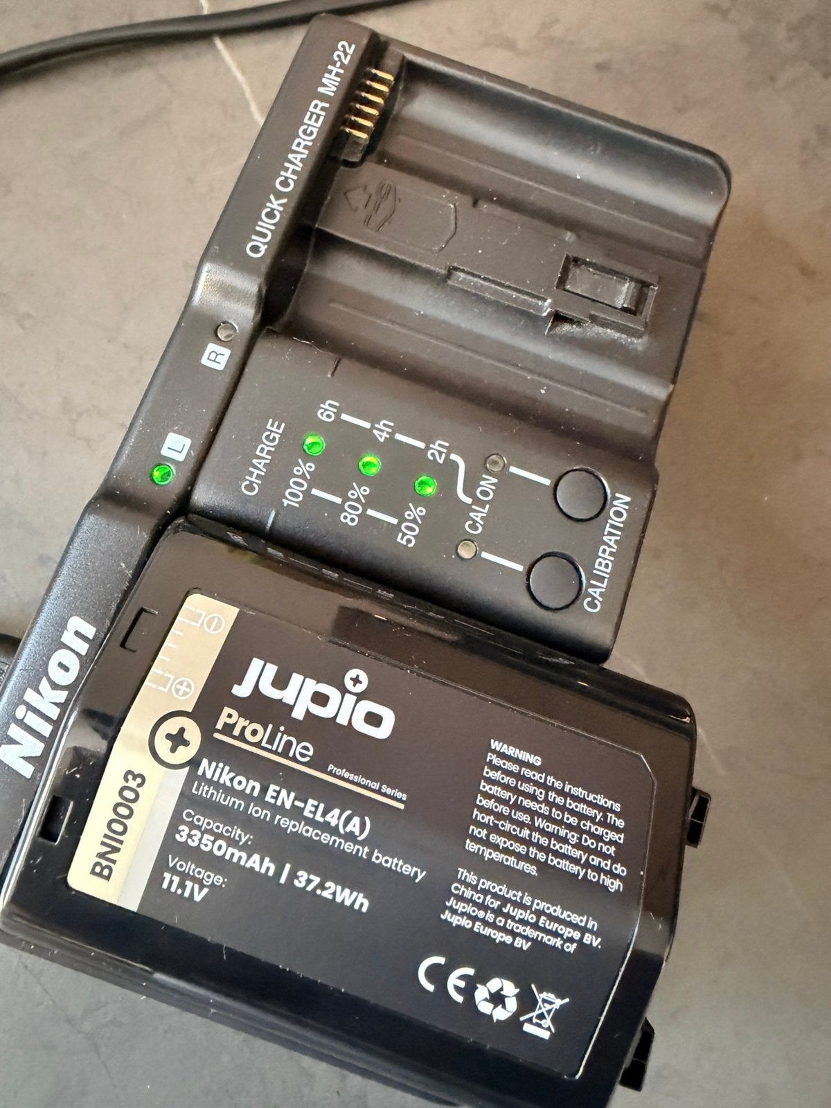 Nikon chargeur et batterie MH22 - EN EL4, Enlèvement ou Envoi, Comme neuf