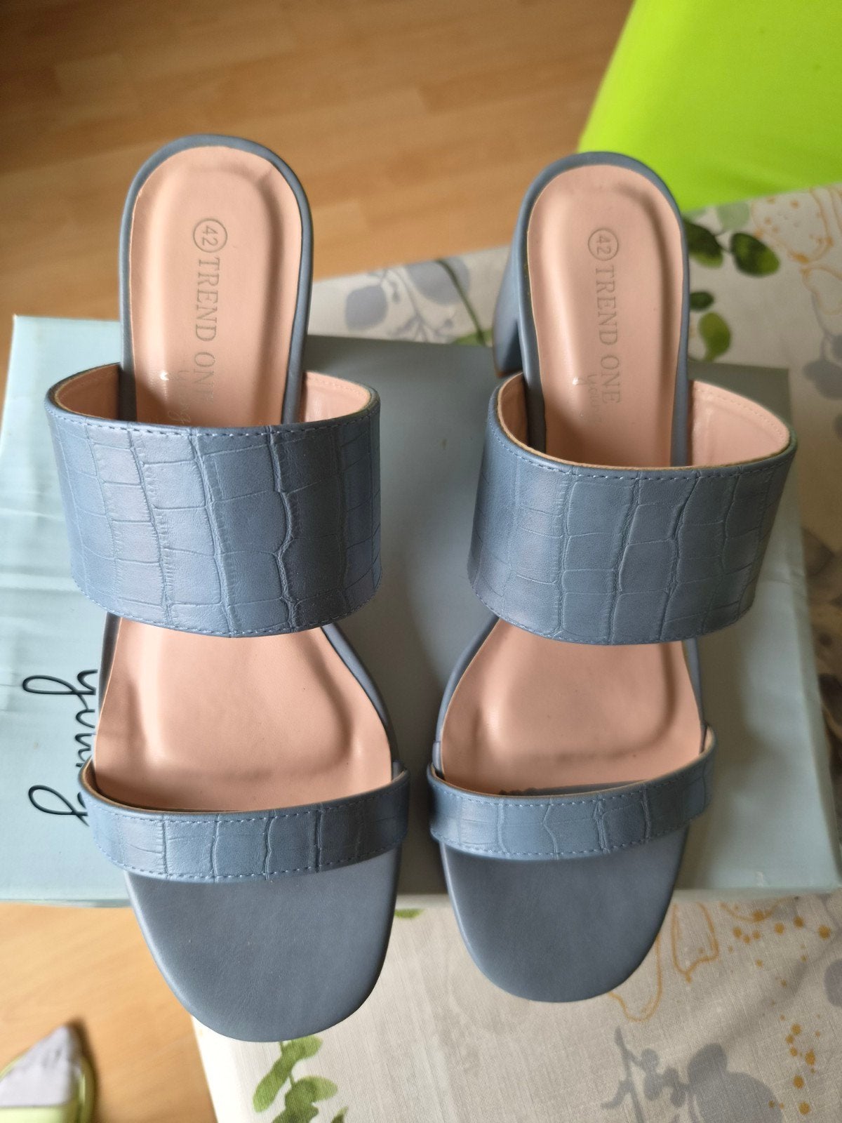 nieuw paar schoenen in nieuwstaat, slechts één keer gedragen, Kleding | Dames, Blauw, Nieuw, Ophalen of Verzenden, Schoenen met hoge hakken