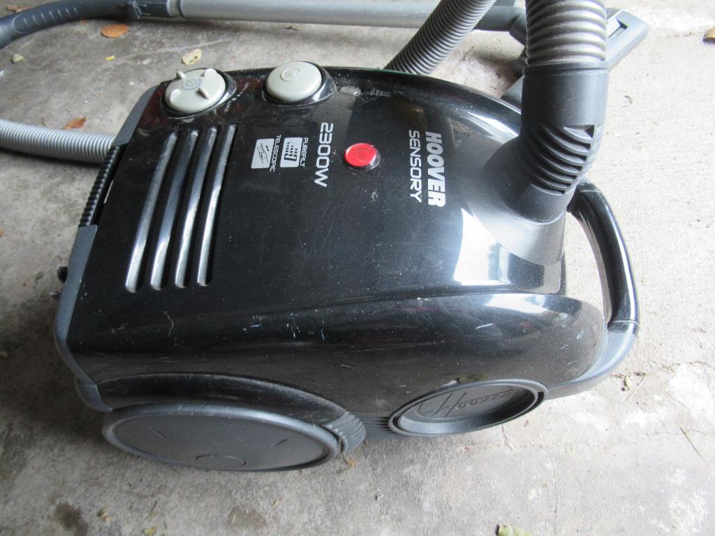 Aspirateur Hoover Model 2308011 Type VS06 2300 W bon état, Electroménager, Utilisé, Autres marques, Sac à poussière, Aspirateur traîneau