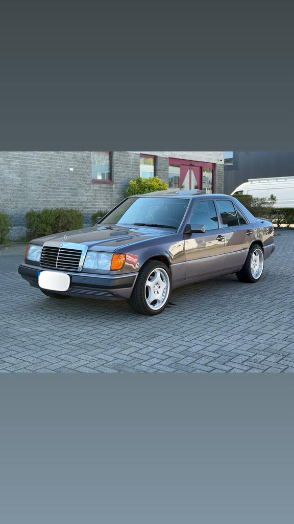 Mercedes W124 Oldtimer E220i 2.2Benzine 241.000km 150pk, Auto's, Mercedes-Benz, 110 kW, Bruin, Particulier, Electronic Stability Program (ESP)
