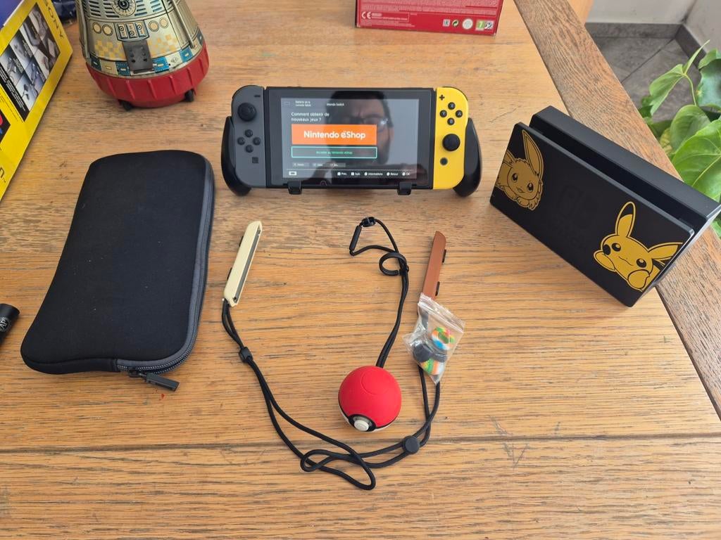 Console Nintendo Switch Pokémon Let's Go Pikachu, Enlèvement ou Envoi