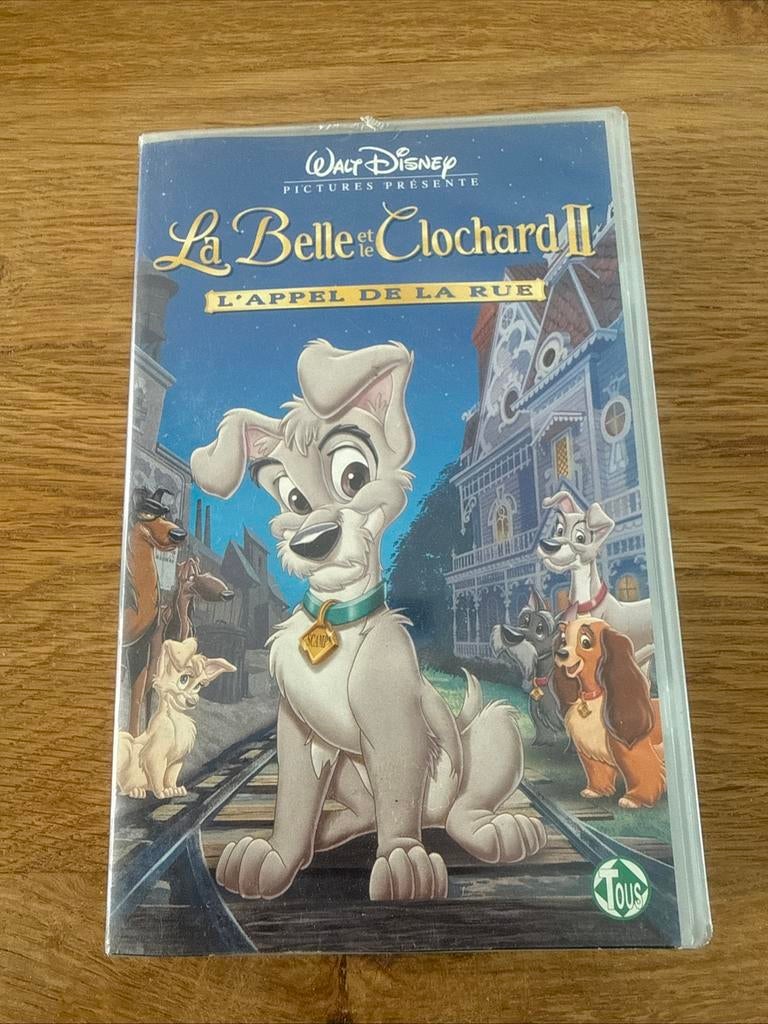 VHS Cassette vidéo Disney La Belle et le Clochard II - 2001, Enlèvement ou Envoi, Comme neuf