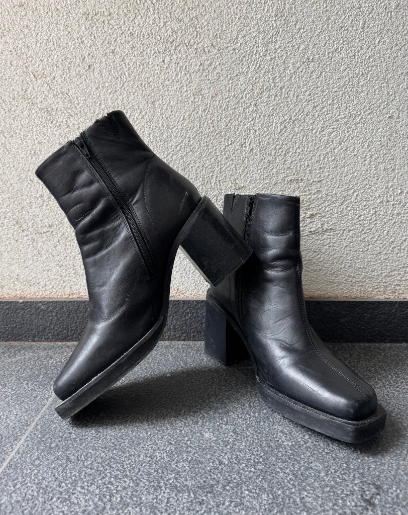 Zwarte leren enkellaarzen met Blokhak — maat 44, Kleding | Dames, Ophalen, Autre, Zwart, Lage of Enkellaarzen