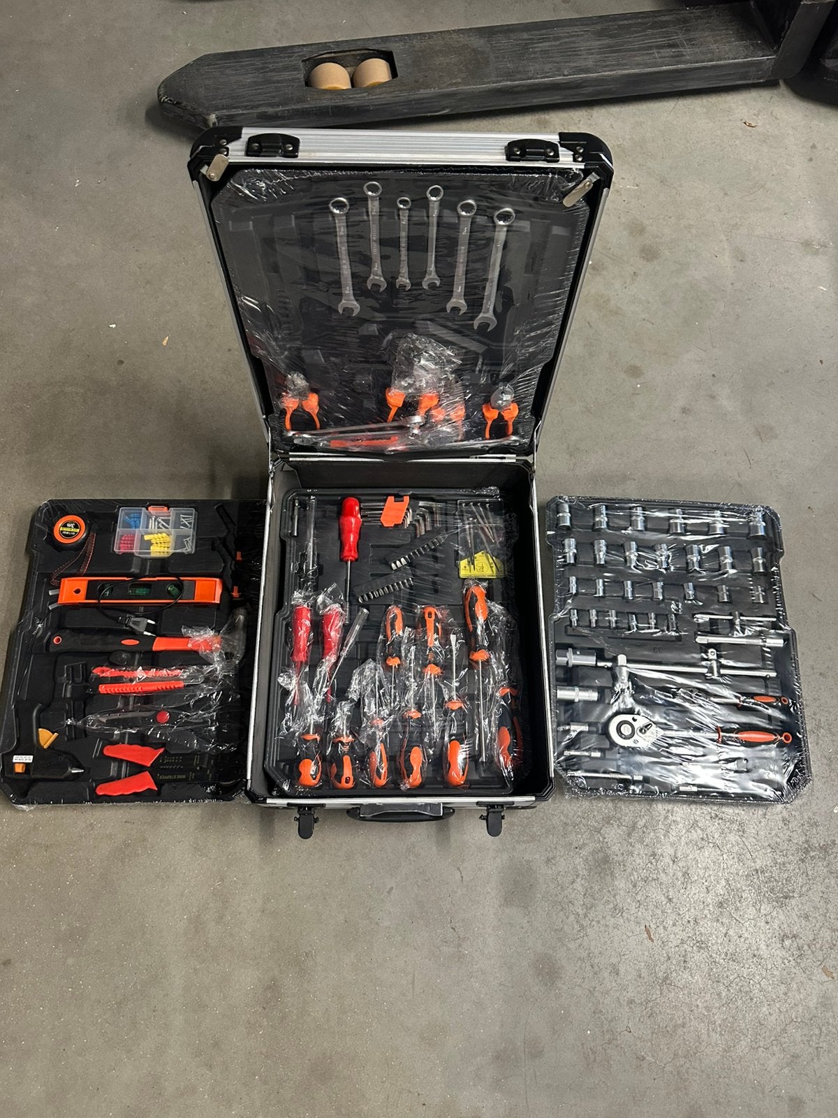 NIEUW Gereedschapskist 4 Laden Vol Trolley, Ophalen, Gevuld, Nieuw