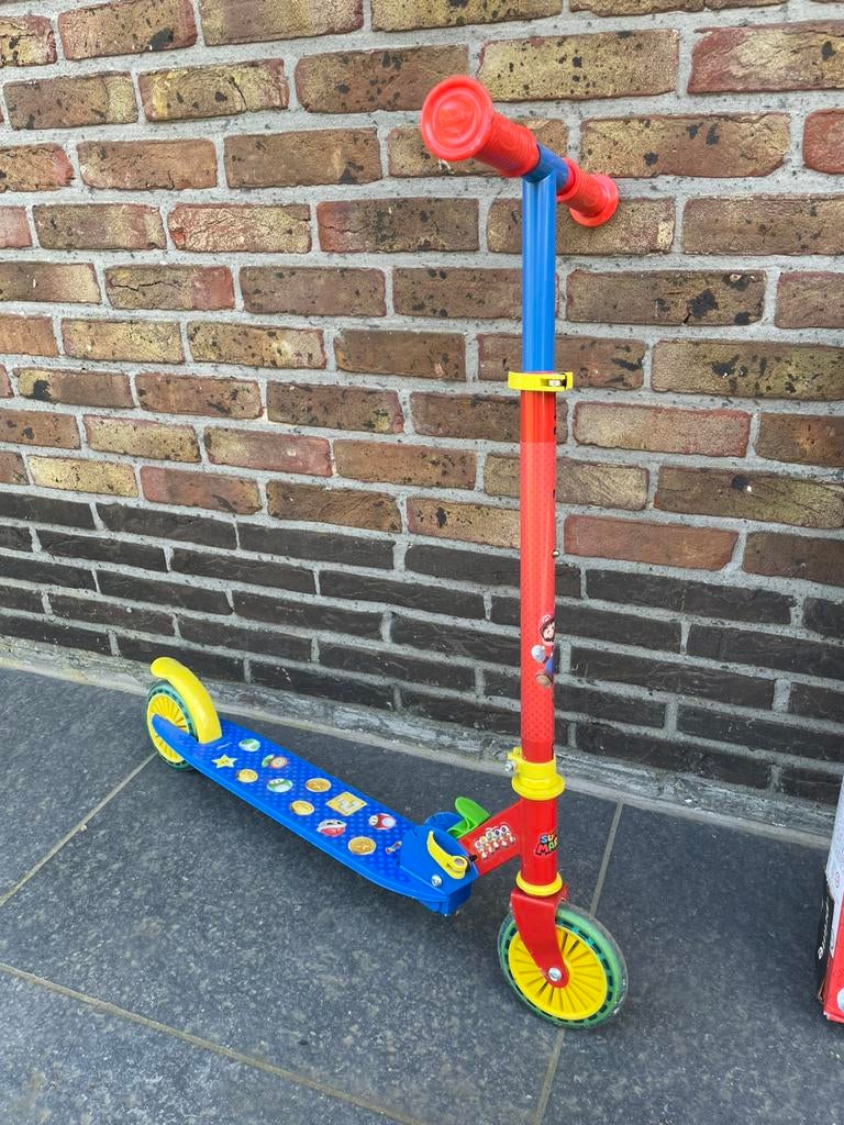 Super Mario plooibare step, Fietsen en Brommers, Ophalen, Zo goed als nieuw