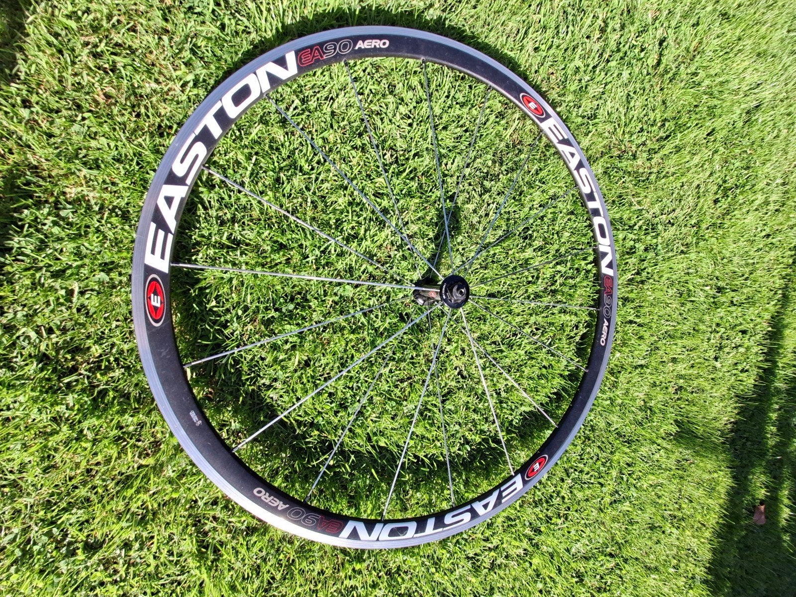 Roue avant Easton Race comme NEUVE, Vélos & Vélomoteurs, Enlèvement, Frein sur jante