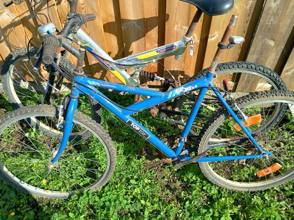 2 Mountainbikes met werk aan, 26" wielen, beide maat 50, Fietsen en Brommers, Fietsen | Vouwfietsen, Gebruikt, Velgrem, Versnellingen