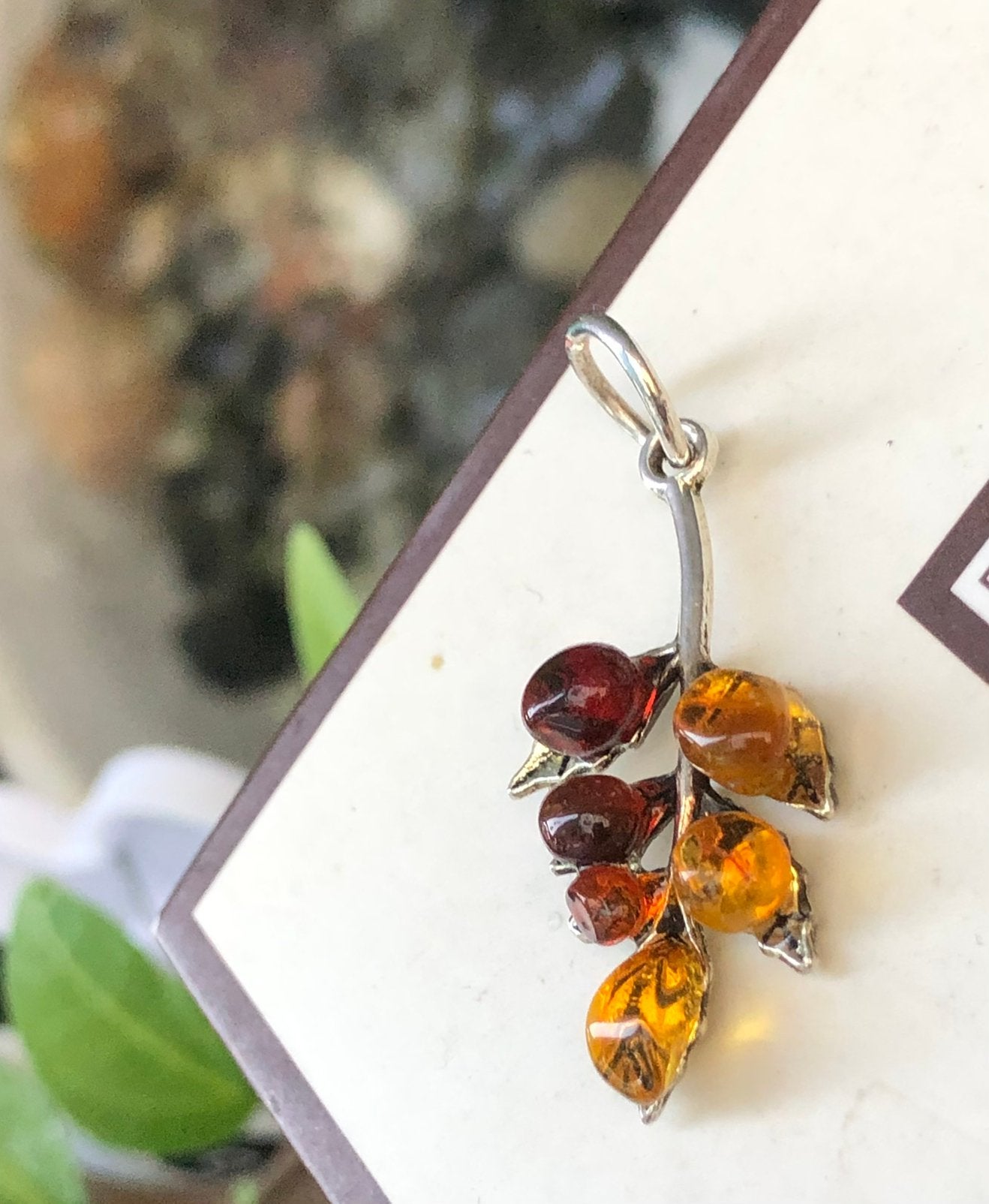 Pendentif avec amber, Bijoux, Sacs & Beauté, Pendentifs, Enlèvement ou Envoi, Comme neuf