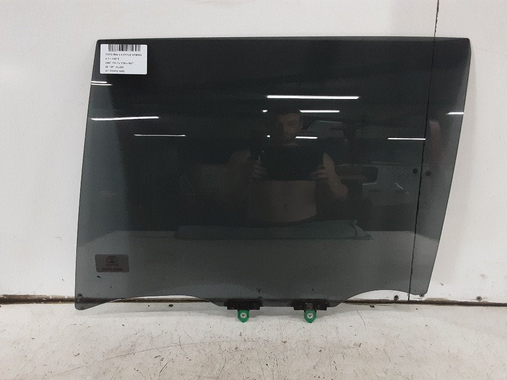 VITRE ARRIERE GAUCHE Toyota RAV4 (A5) (01-2018/-), Kundenbetreuung@toyota.de, Toyota, Utilisé, Toyota-Allee 2
50858  Köln, DE