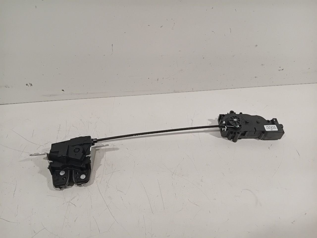 Slot mechaniek kofferdeksel achterklep elektrisch Mercedes-B, Auto-onderdelen, Onderdelen@venauto.nl, Van der Ven Autorecycling B.V.