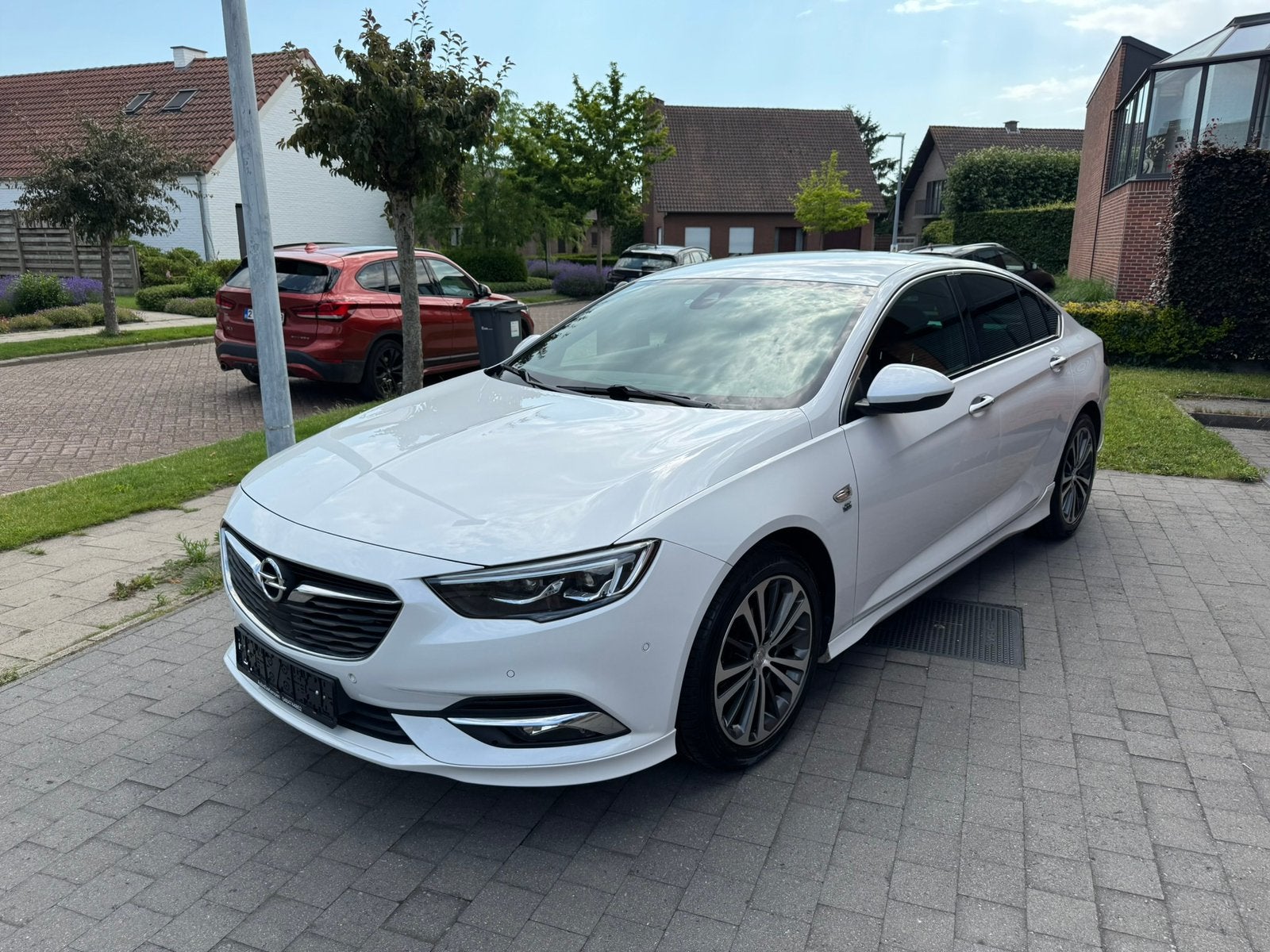 Opel Insignia 1.5 benzine Automaat OPC-Line, Auto's, 4 cilinders, Wit, Bedrijf, 5 deurs