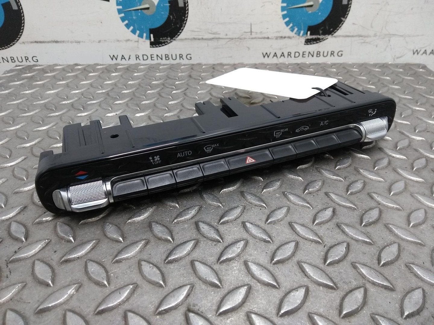 MERCEDES B CLASS W247 B200 D  KACHEL BEDIENINGSPANEEL 2022, Ophalen of Verzenden, Gebruikt, ARN erkend