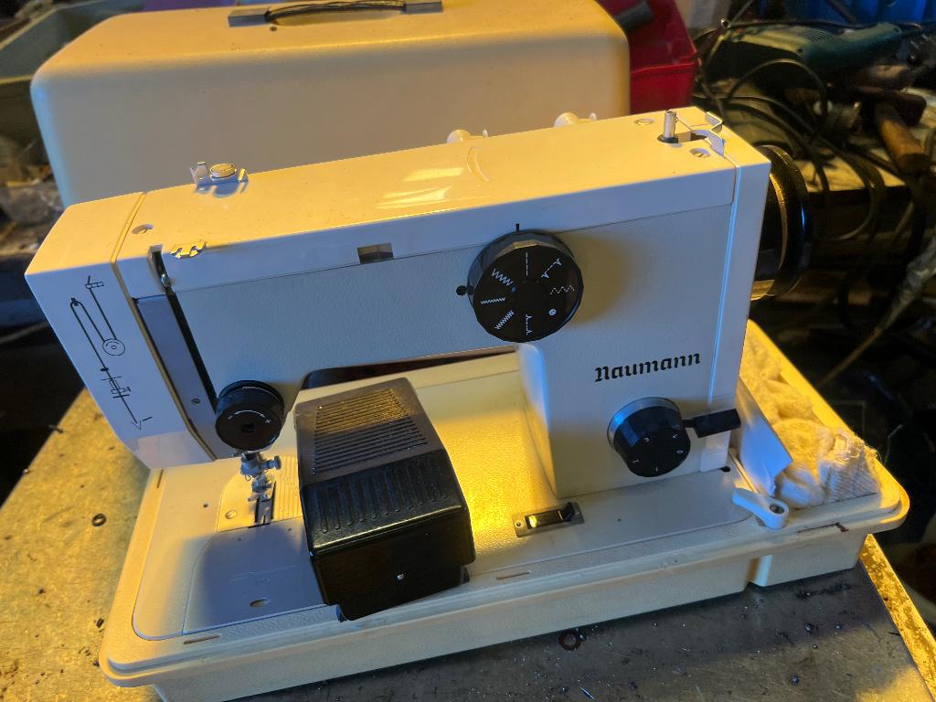 Naaimachine, Ophalen, Naaimachine