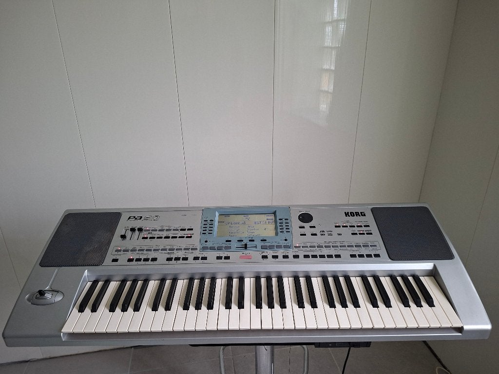 Clavier arrangeur professionel Korg Pa-50 en excellent état, Musique & Instruments, Claviers, 61 touches, Korg, Enlèvement, Utilisé