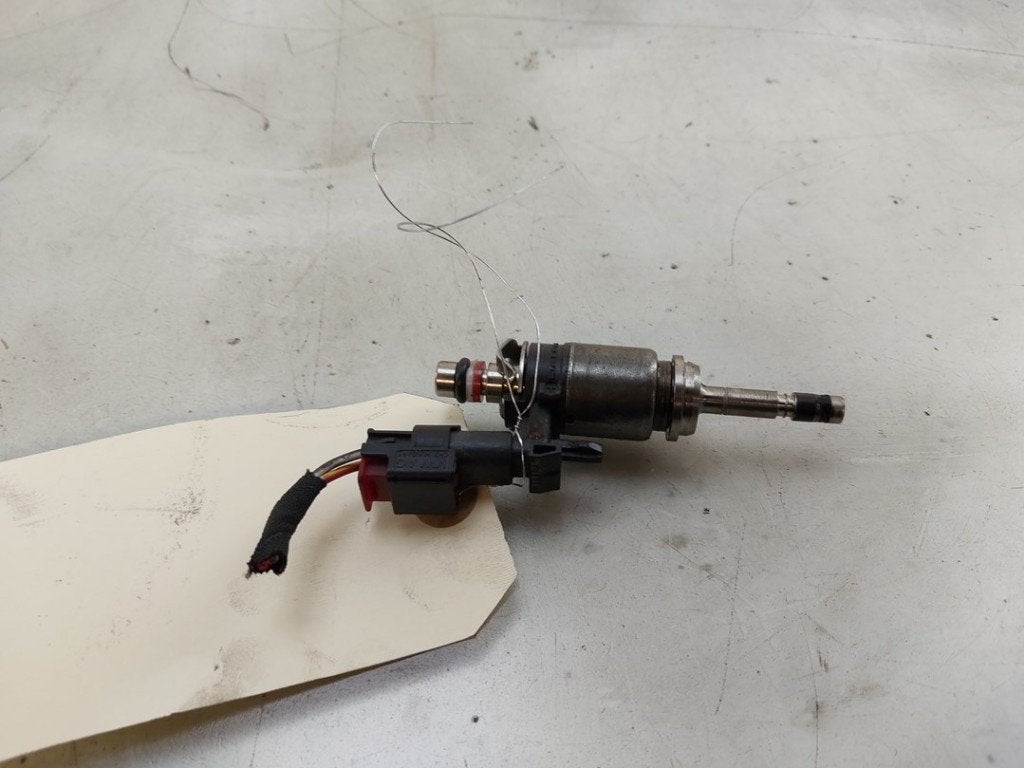 INJECTEUR Golf VIII (CD1) (|05E906036C|04E906036AD|), Autos : Pièces & Accessoires, Volkswagen, Utilisé, Lisa.Scalzo@aptiv.com