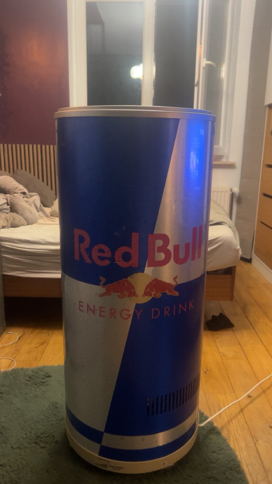 réfrigérateur redbull, Enlèvement