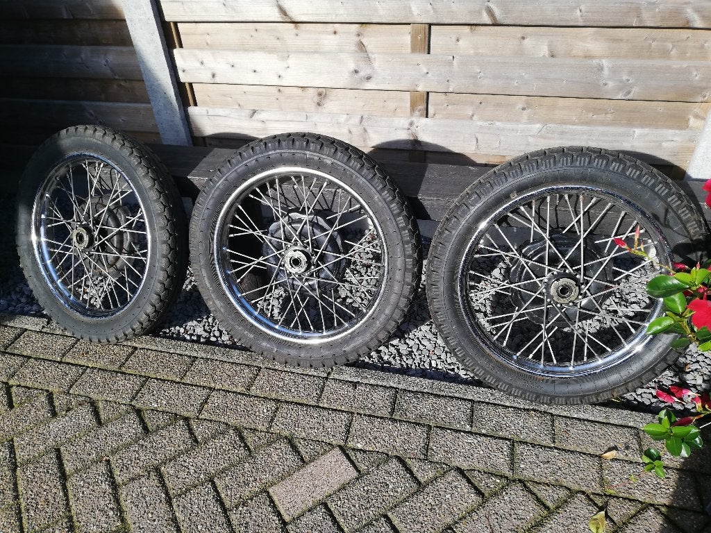 Ural Dnepr wielen, Motoren, Ophalen, Gebruikt