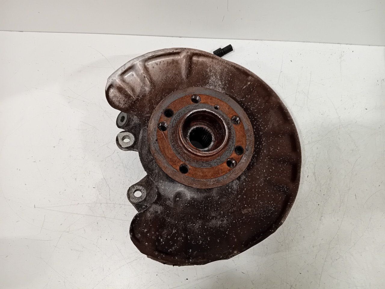 Wielnaaf links achter Mercedes-Benz ML-Klasse, Onderdelen@venauto.nl, Van der Ven Autorecycling B.V., Ettenseweg 76, 4706 PB Roosendaal, The Netherlands