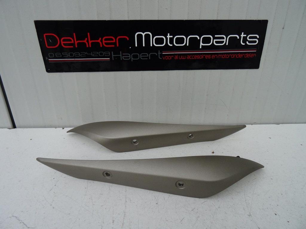 Originele uitlaat Afwerkkappen Yamaha YZF R1 2004-2005-2006, Motoren, Ophalen of Verzenden, -, -, -