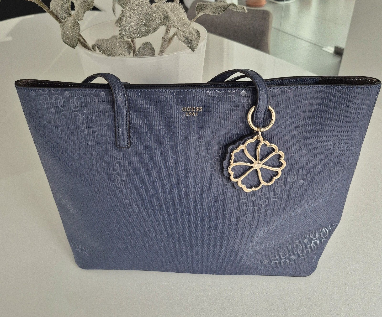 Prachtige lederen shopper Guess, Handtassen en Accessoires, Ophalen of Verzenden, Shopper
