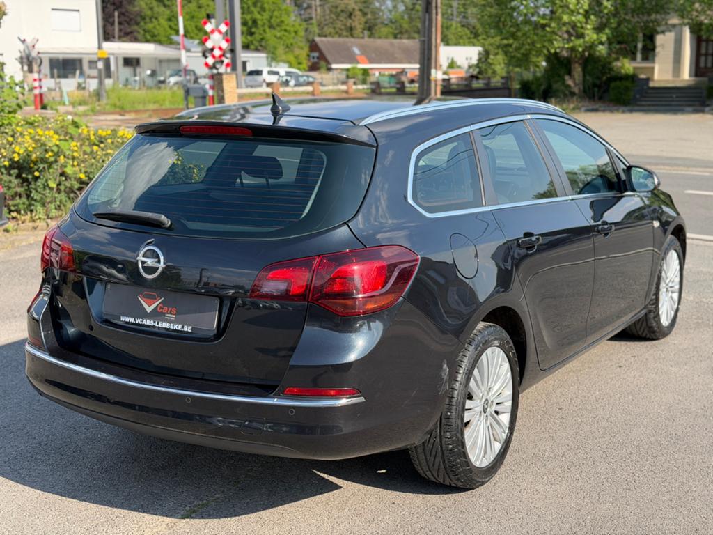 Opel astra diesel euro 6b Navi airco goede staat+keuring vvk, Auto's, Bluetooth, Euro 6, Bedrijf, Diesel