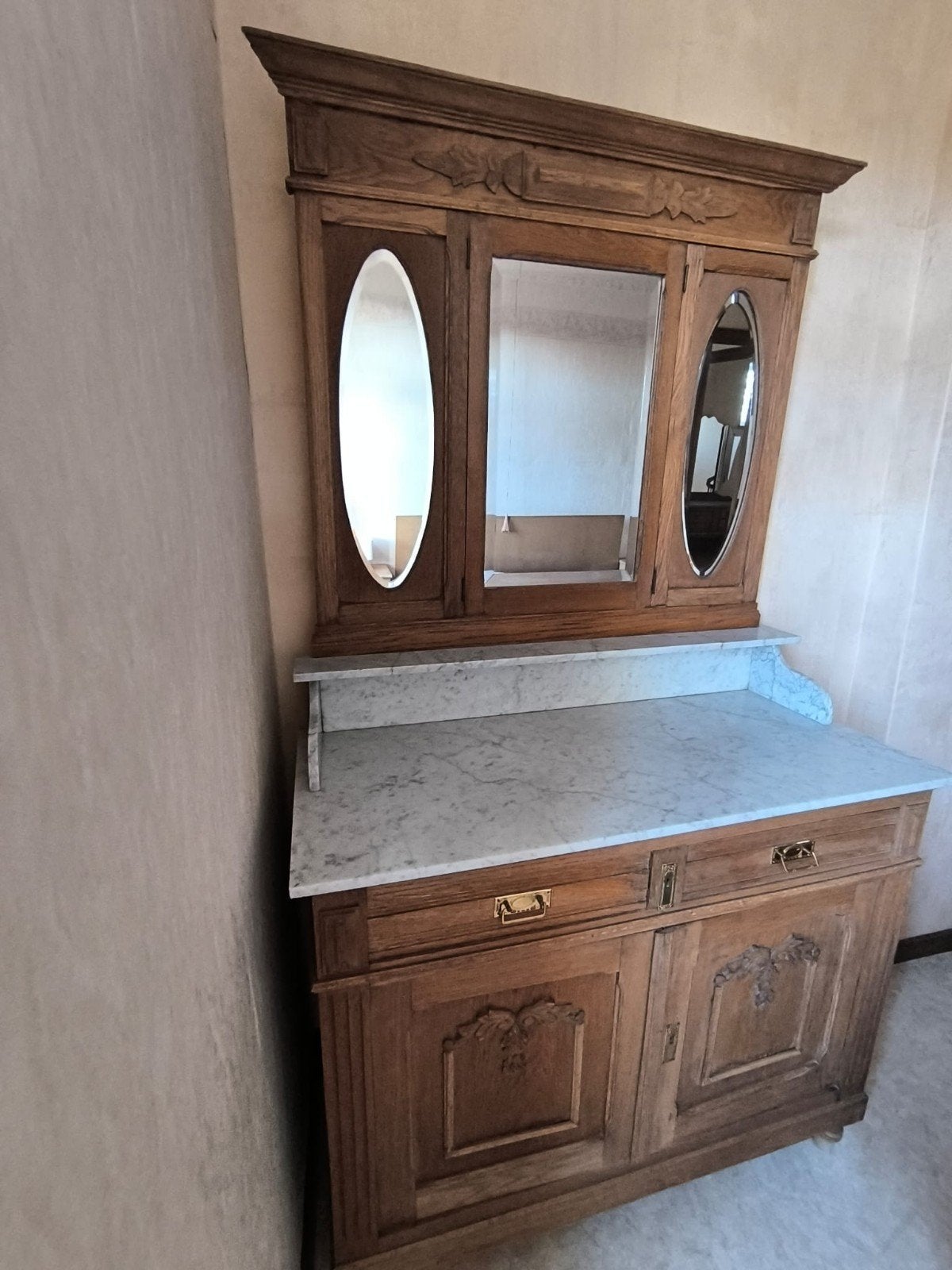Commode, Ophalen