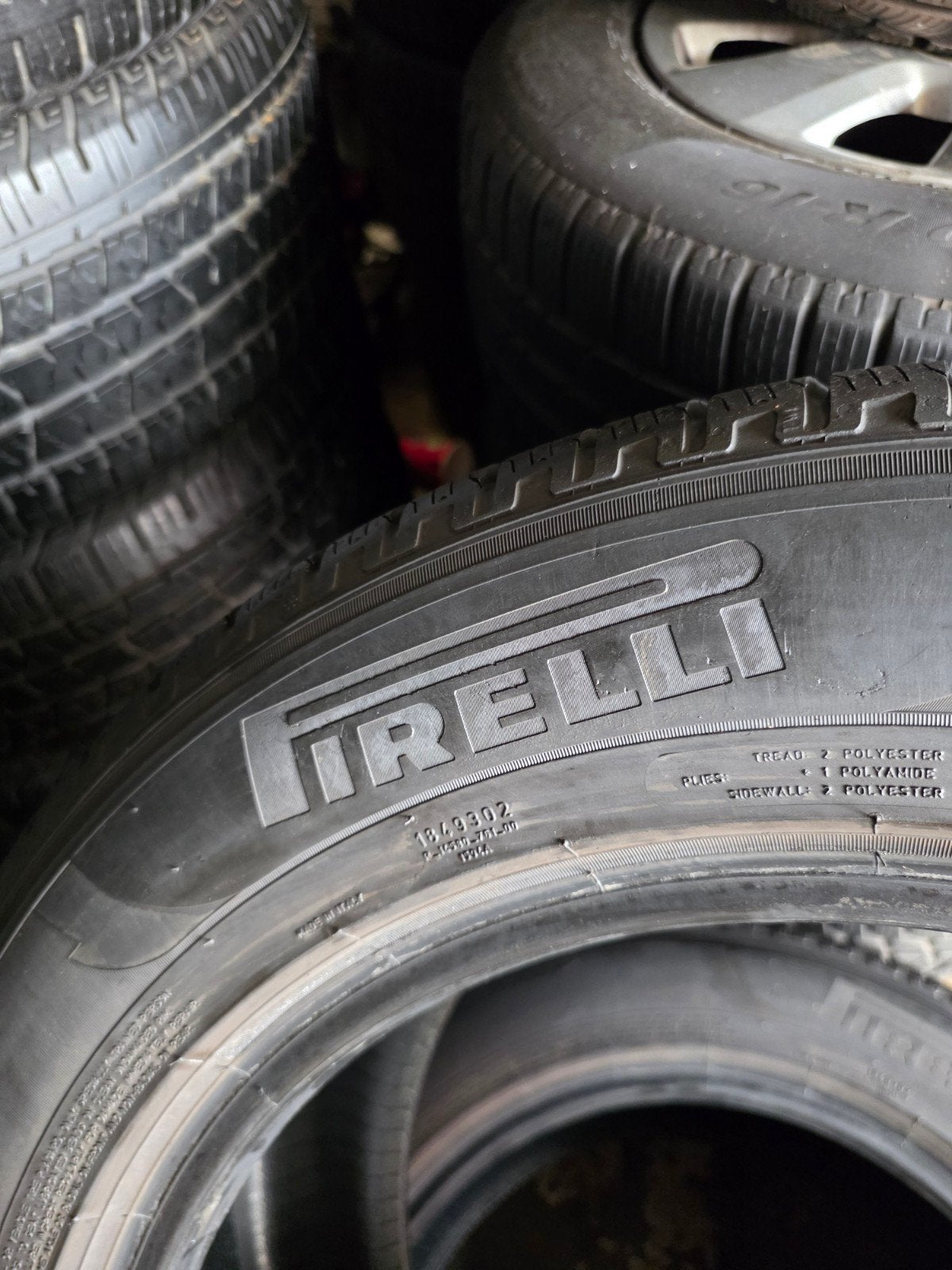 255 55 18 pirelli avec montage et équilibrage, Enlèvement