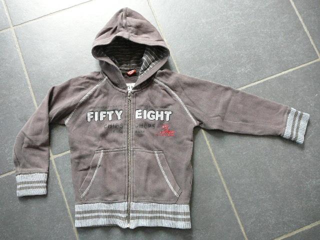 grijze trui met kap, Kinderen en Baby's, Kinderkleding | Maat 116, Ophalen of Verzenden, Gebruikt, Jongen, Trui of Vest