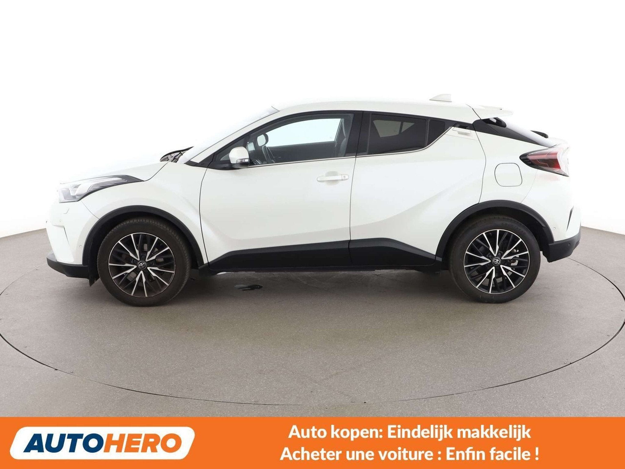 Toyota C-HR 1.2 Turbo Lounge (bj 2018, automaat), Auto's, Toyota, Gebruikt, Zwart, 116 pk, Leder