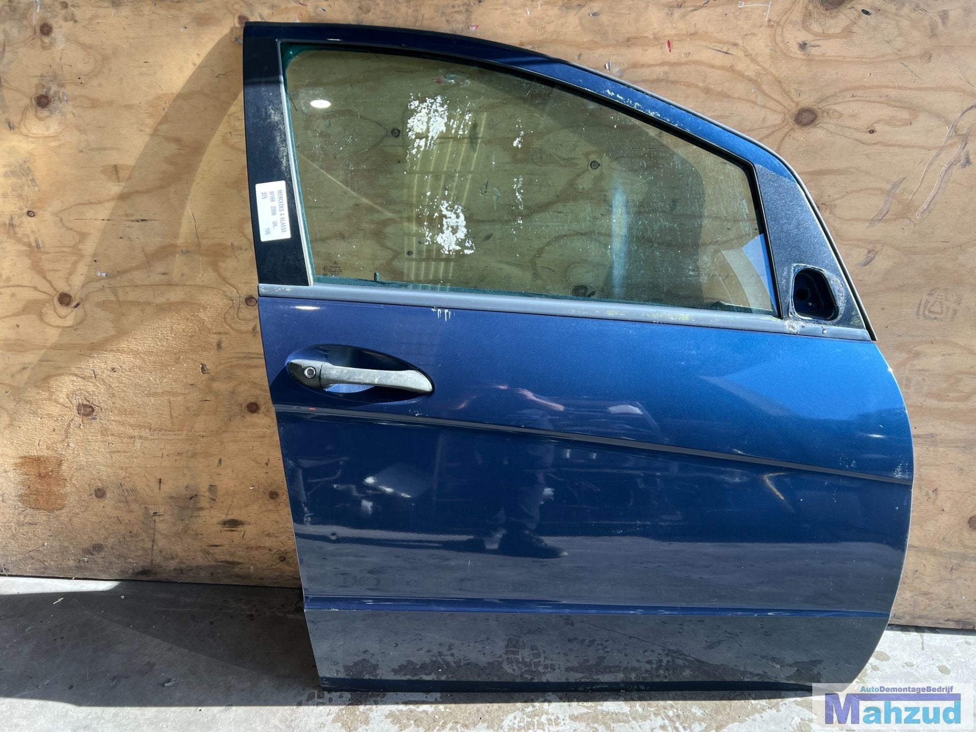 MERCEDES CLASSE A W169 Bleu 375 Porte avant droite 2004-2012, Mercedes-Benz AG, Mercedes-Benz, Utilisé, Mercedesstrasse 120
70372  Stuttgart, DE