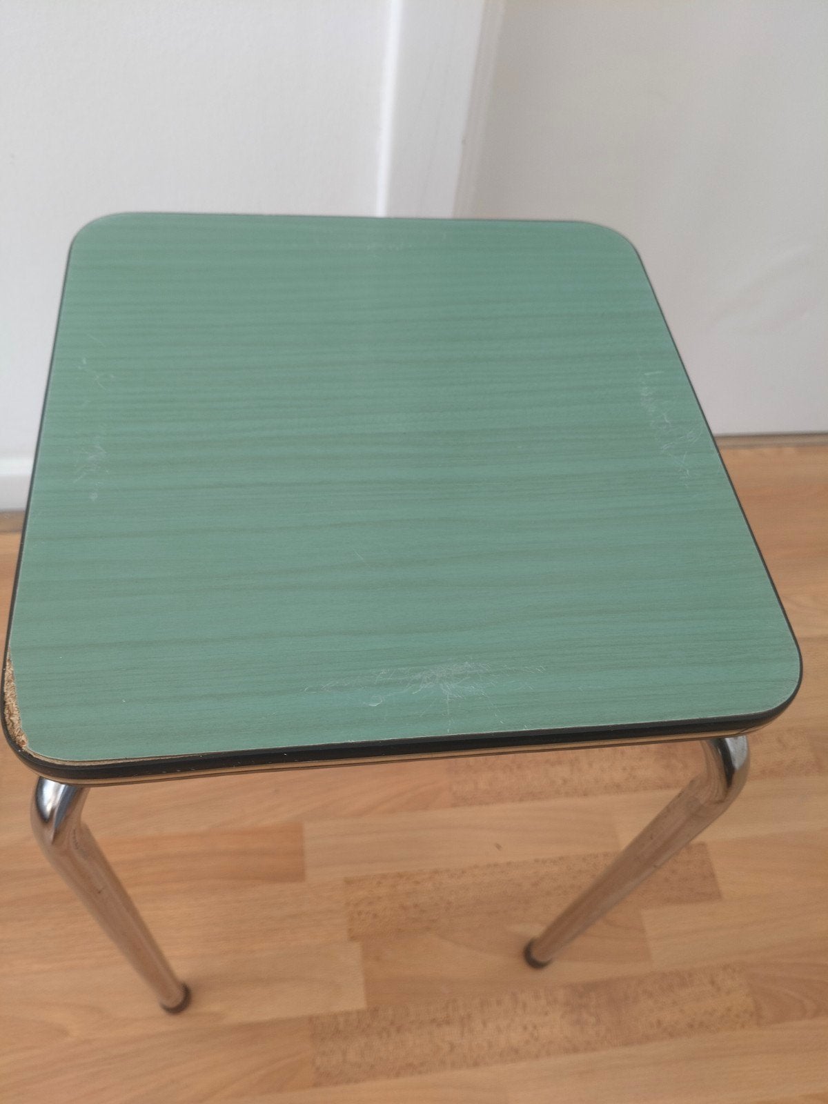 formica krukjes groen, Ophalen