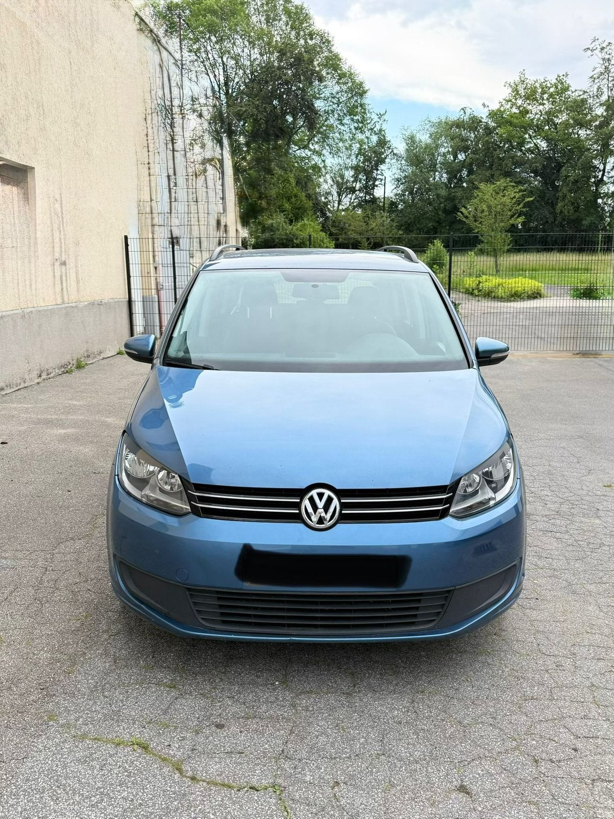 A vendre Touran 1.6tdi 7 platz !!, Autos, Volkswagen, Euro 5, Achat, 4 portes, Entreprise