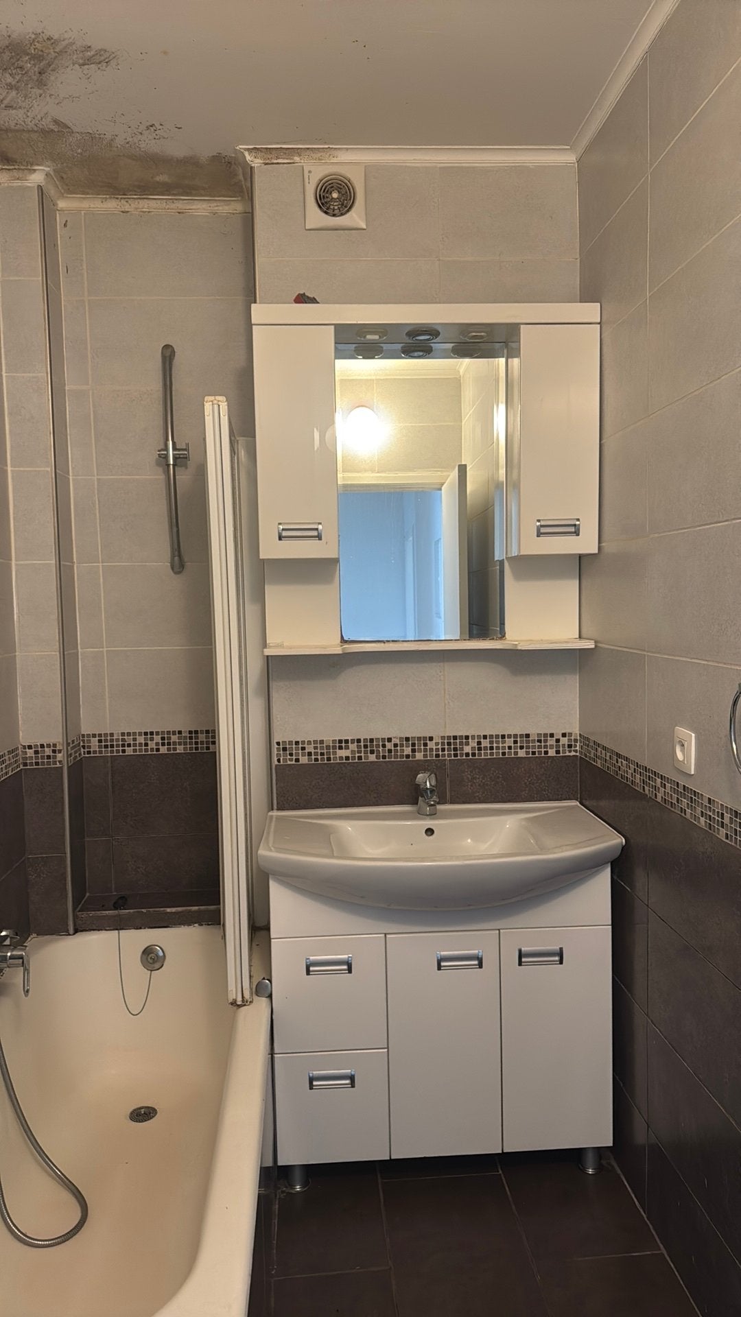 Meuble salle de bain complet a vendre 30€, Maison & Meubles, Enlèvement ou Envoi, Comme neuf