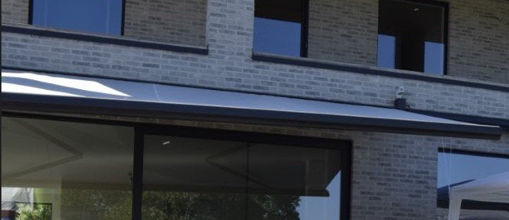 Elektrische zonneluifel Renson, Tuin en Terras, Zonneschermen, Ophalen, Gebruikt, 450 cm of meer, Elektrisch
