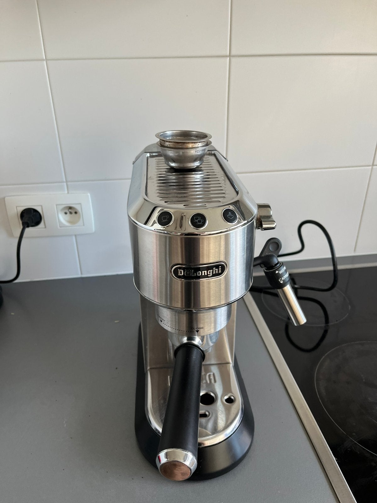 Delonghi koffiemachine, Elektronische apparatuur, Ophalen, Zo goed als nieuw