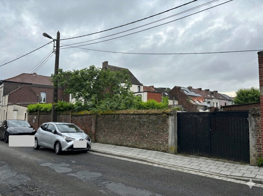 Garage + terrain à louer, Immo, Garages & Places de parking, Province de Hainaut
